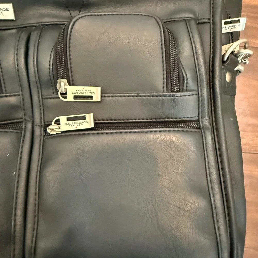 US Luggage New York Vintage Leather Briefcase Expandable Laptop Messenger Bag
